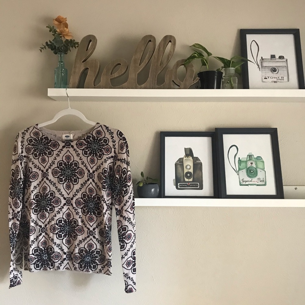 Old Navy Sweater